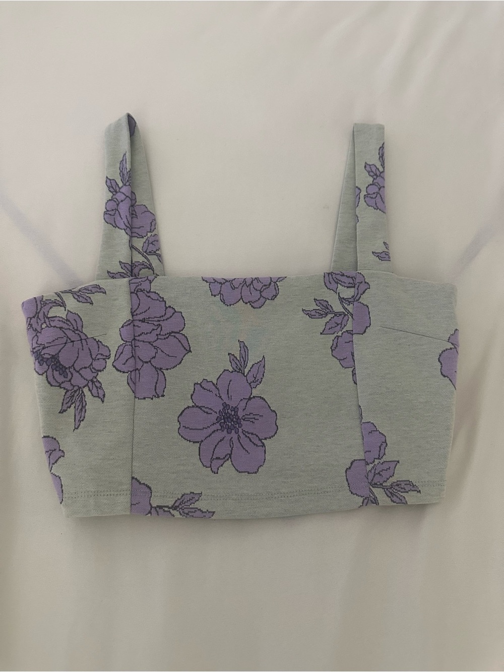 Crop top gray and violet flowers